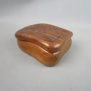 Hand Carved Ancient New Zealand Kauri Tree Carved Wooden Trinket Box Vintage c1970