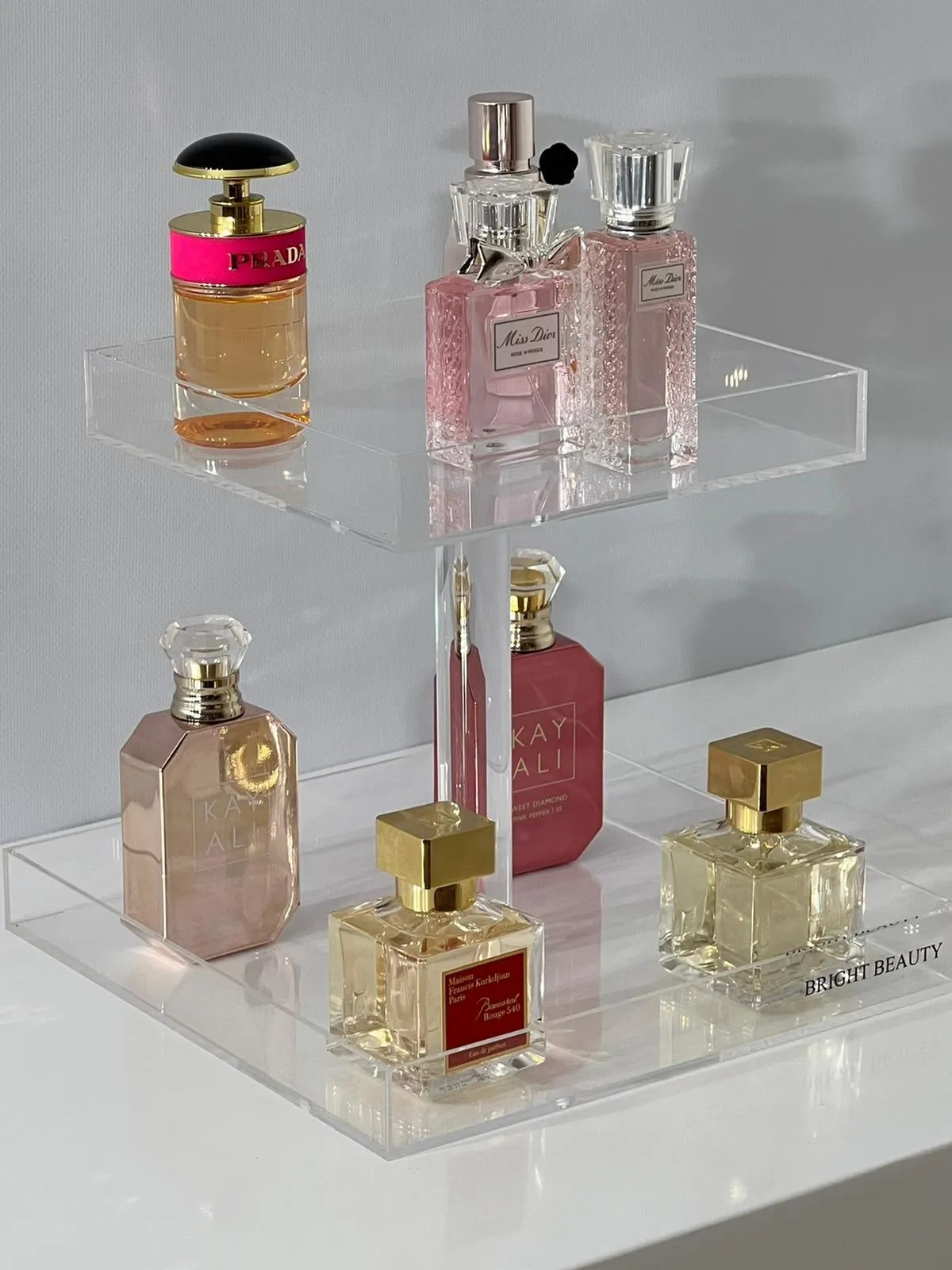 The perfume organizer